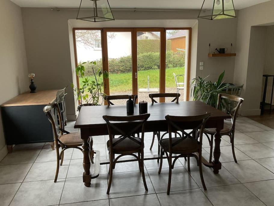 Logement Dans Maison + Exterieur Orchamps-Vennes Eksteriør billede