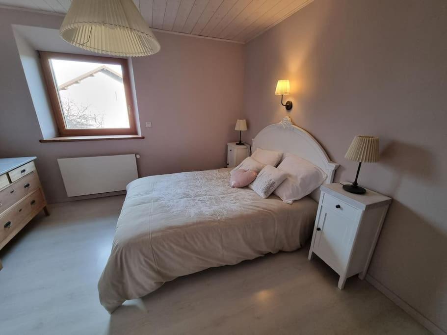 Logement Dans Maison + Exterieur Orchamps-Vennes Eksteriør billede