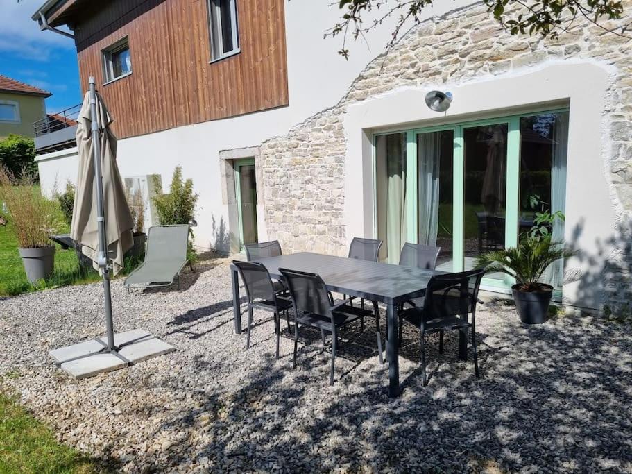Logement Dans Maison + Exterieur Orchamps-Vennes Eksteriør billede