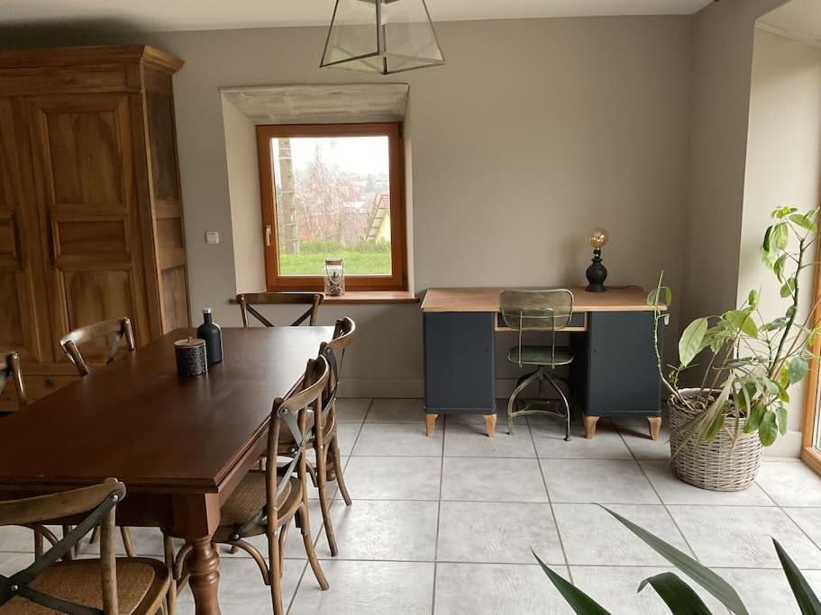 Logement Dans Maison + Exterieur Orchamps-Vennes Eksteriør billede